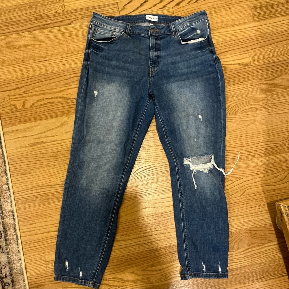 Studio Blue Distressed Stretch Jeans Women’s Size 33